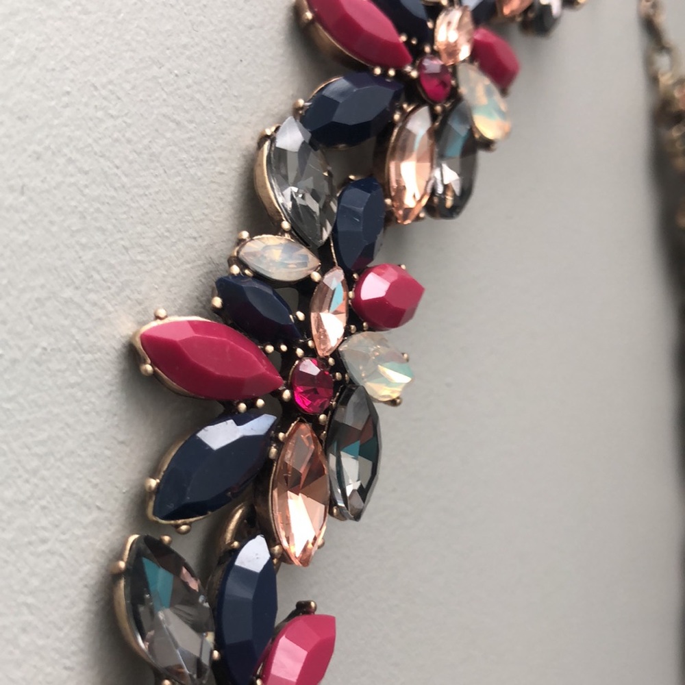 Loft Statement Necklace - Picture 11 of 11